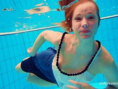Skinny Russian Bint Dives Into The Pool Completely Naked Porn Videos